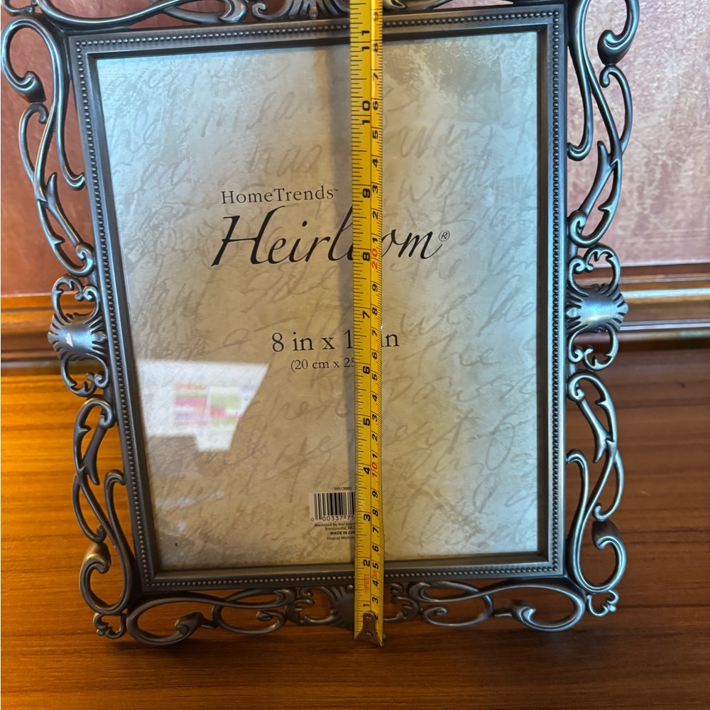 HomeTrends Heirloom Picture Frame – 8” x 10” – Ornate Scrollwork Vintage Style - Picture 4 of 7